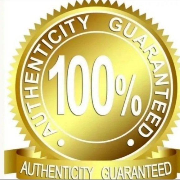 MAC SELENA 13PCS LIMITED EDITION SET NIB - Picture 3 of 4